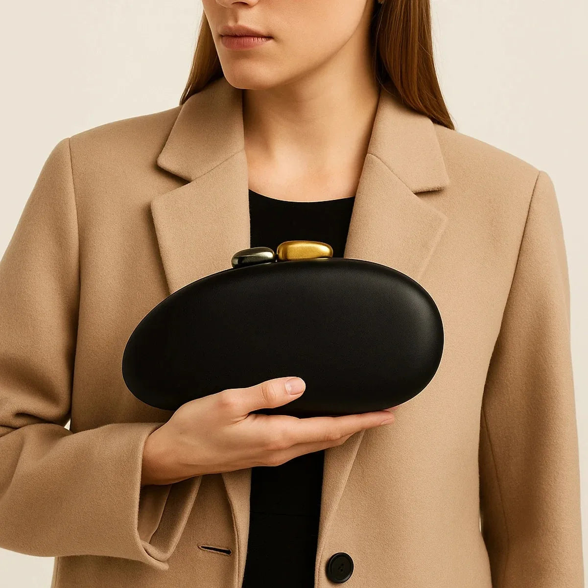 The Pebble Clutch