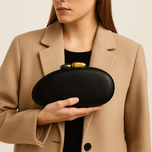 The Pebble Clutch