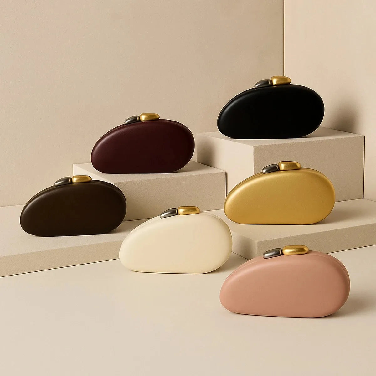 The Pebble Clutch