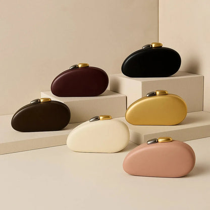 The Pebble Clutch