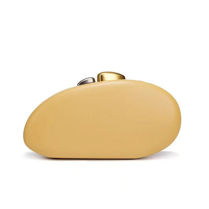 The Pebble Clutch